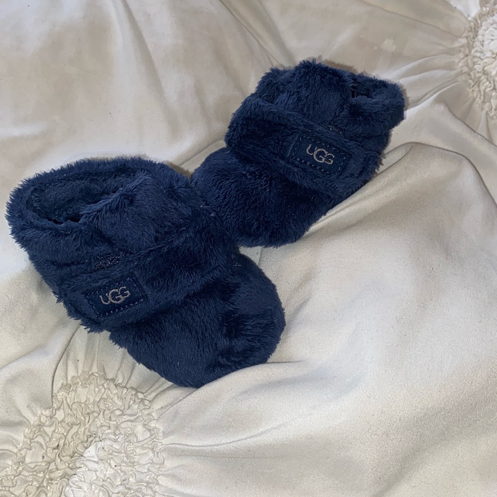 Baby Uggs / cute  little baby boy uggs 💙